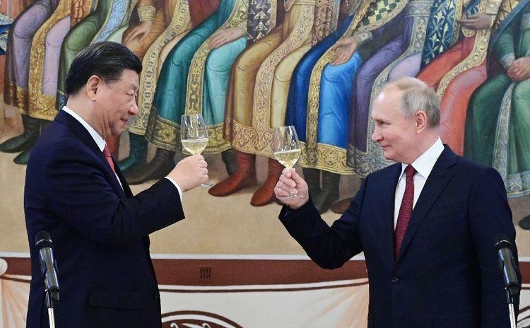 Xi reçoit Poutine et salue une relation "propice à la paix"
