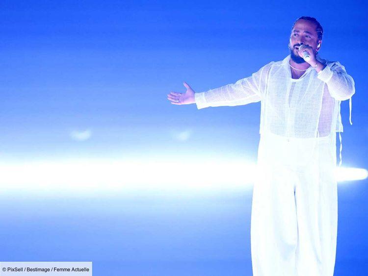 "Eurovision", Slimane profite de sa prestation pour délivrer un message de paix