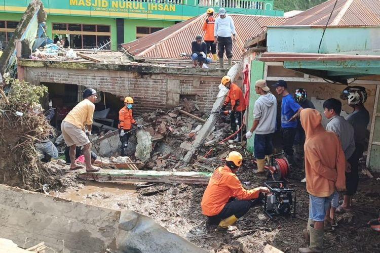 En Indonésie, le bilan des inondations s'alourdit à 41 morts