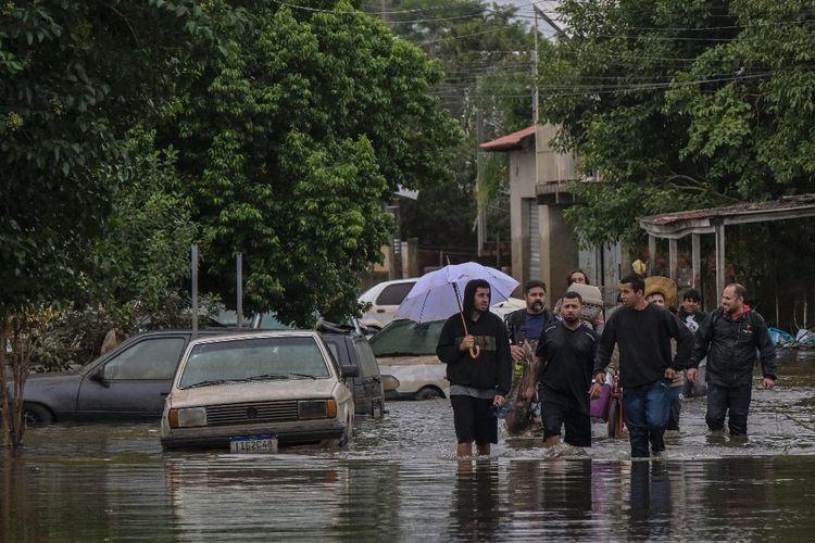 Le sud du Brésil en alerte face au "drame sans fin" des inondations