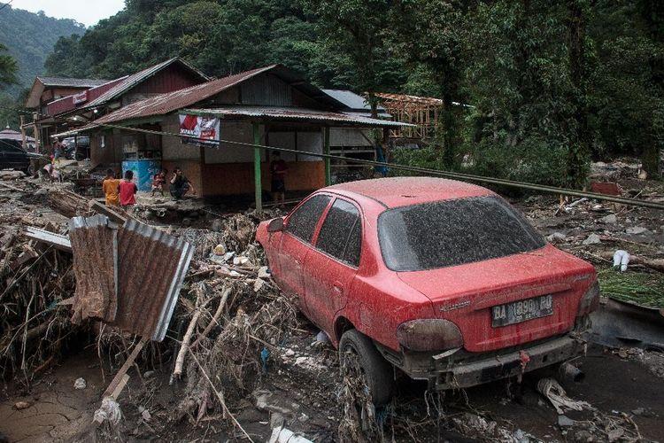 Indonésie: au moins 34 morts dans des inondations et des coulées de lave froide