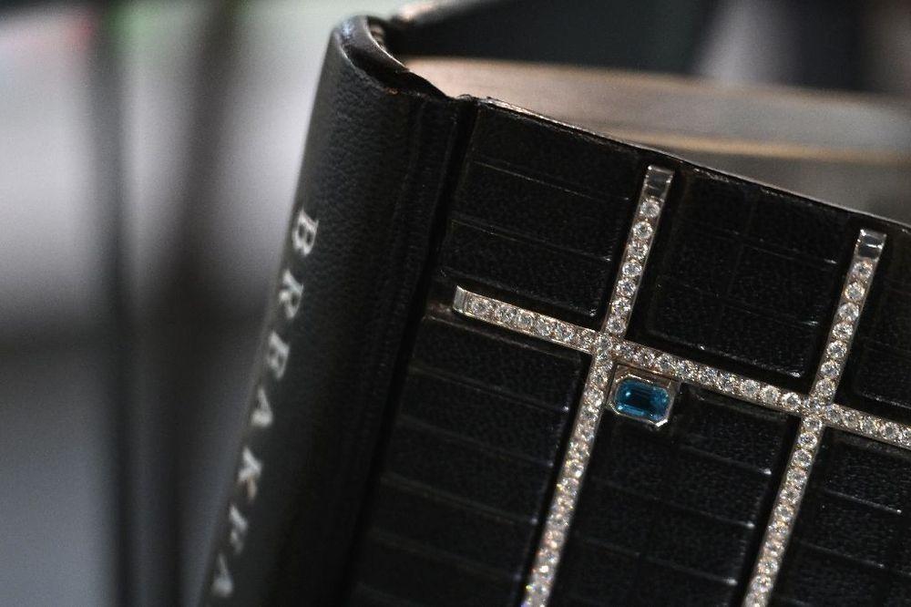 Le livre "Petit déjeuner chez Tiffany" couvert de diamants pour 1,5 million de dollars
