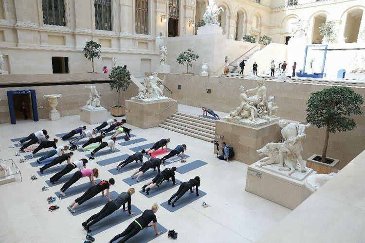 Cardio, yoga, champions et exposition qui détonne : le Louvre à l'heure des JO