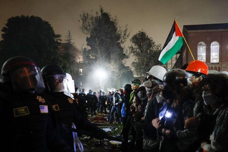 La police démantèle le campement des pro-Palestiniens à l'Université de Californie