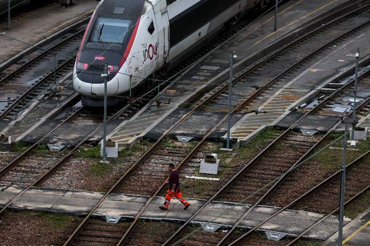 La ligne à grande vitesse entre Paris et l'est de la France interrompue, des heures de retard pour les TGV