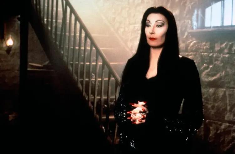 Anjelica Huston : l’épuisante expérience de Morticia dans La Famille Addams