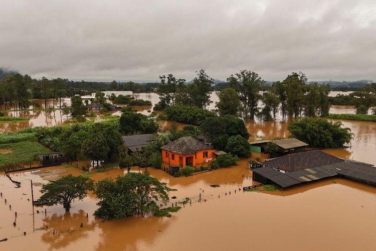 Pluies diluviennes dans le sud du Brésil: 13 morts, Lula sur place