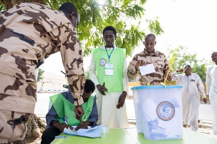 Tchad: début de la présidentielle, un duel inédit au sommet du pouvoir