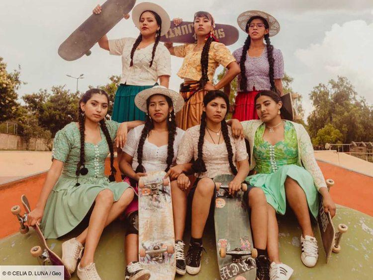 Avec les Cholitas de Bolivie qui pratiquent le skateboard