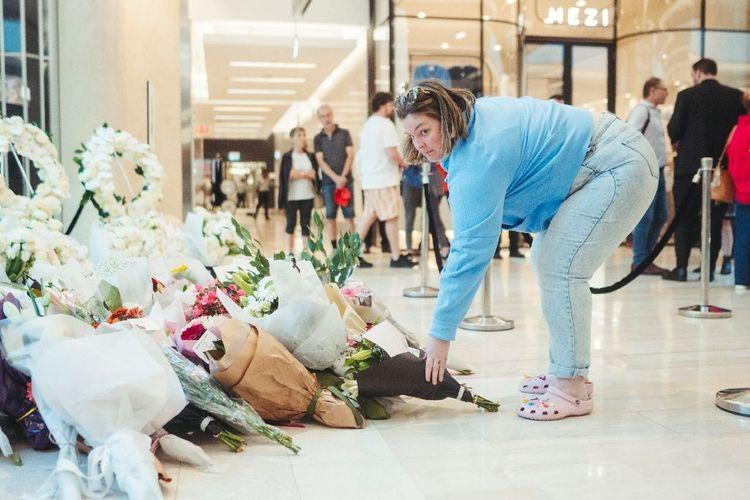 Australie: le centre commercial rouvre ses portes, cinq jours après l'attaque au couteau