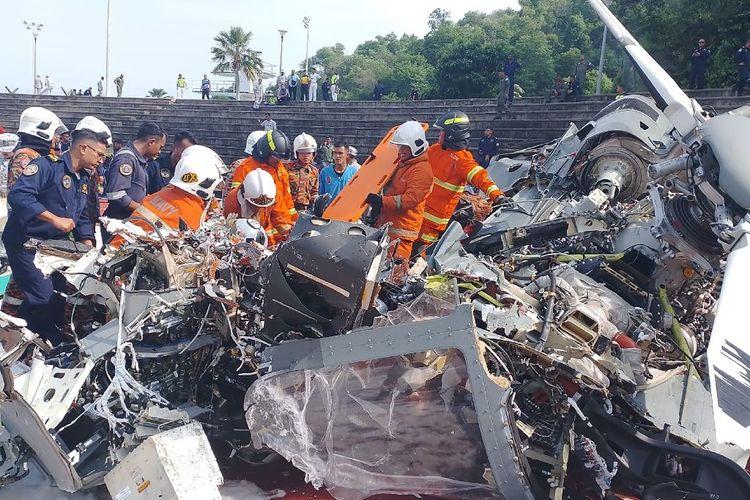 Malaisie: 10 morts dans une collision entre deux hélicoptères militaires