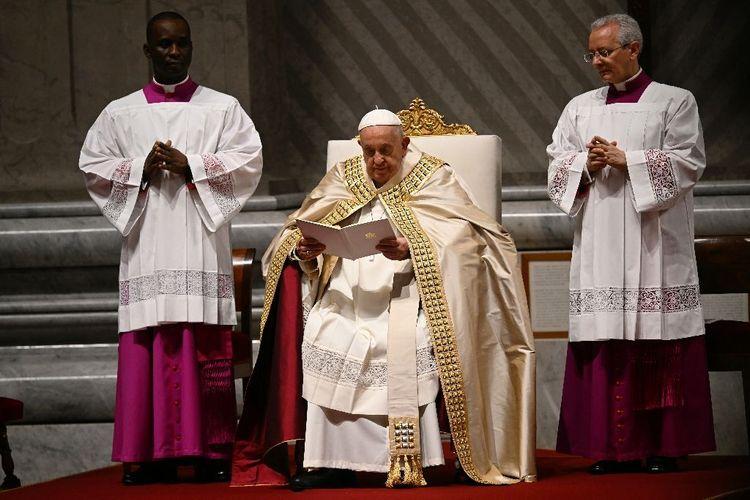 Jubilé de l'Eglise: le pape ouvrira "l'Année sainte" le 24 décembre