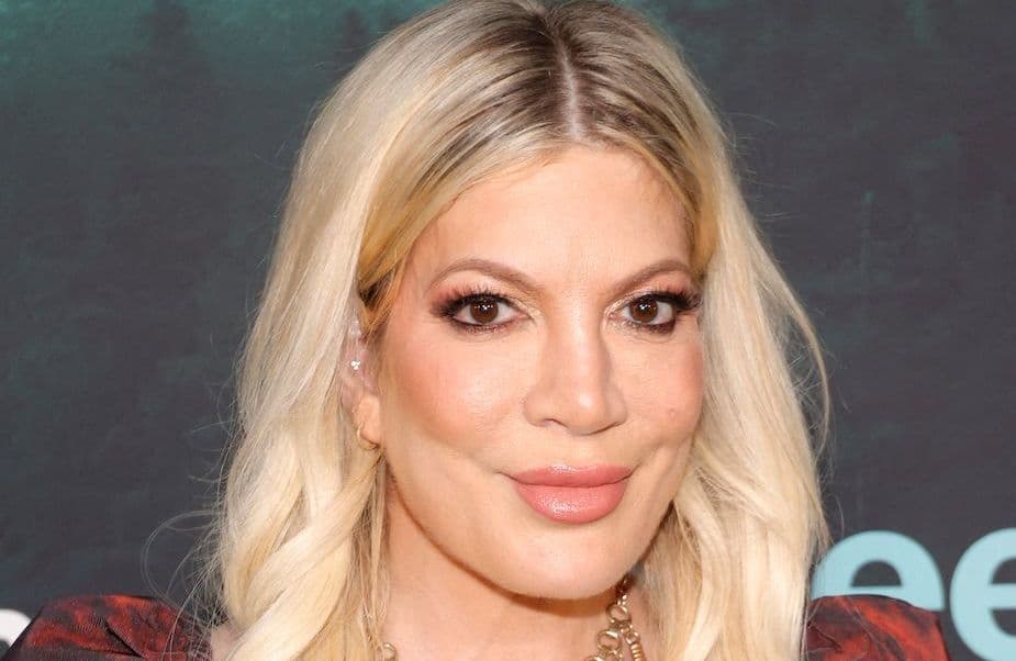Tori Spelling : mariée depuis 18 ans, elle demande le divorce en plein podcast