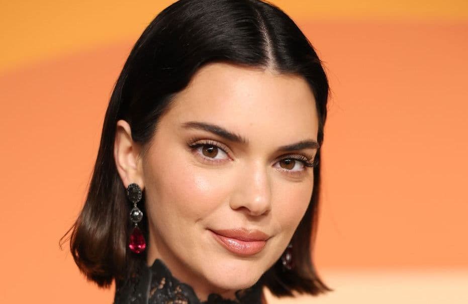 L’astuce facile de la maquilleuse de Kendall Jenner pour avoir des lèvres juicy