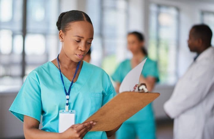 Frottis, arrêts de travail... Le droit de prescription pour les « infirmières en pratique avancé » élargit