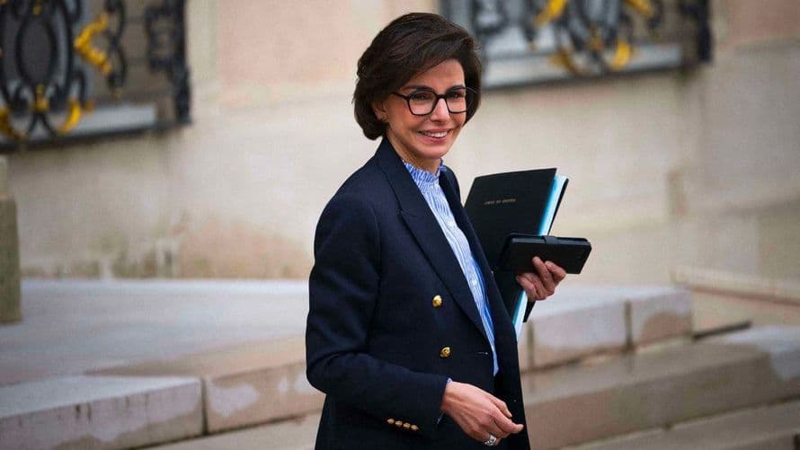 "Mon père l’a toujours conservé, il en était très fier" : Rachida Dati propose une idée à Emmanuel Macron, qu’elle a piqué au roi du Maroc