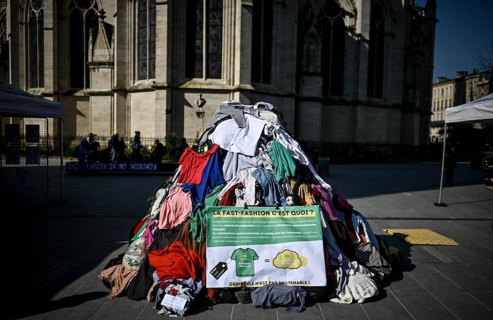 Fast-fashion : pourquoi la proposition de loi fait débat