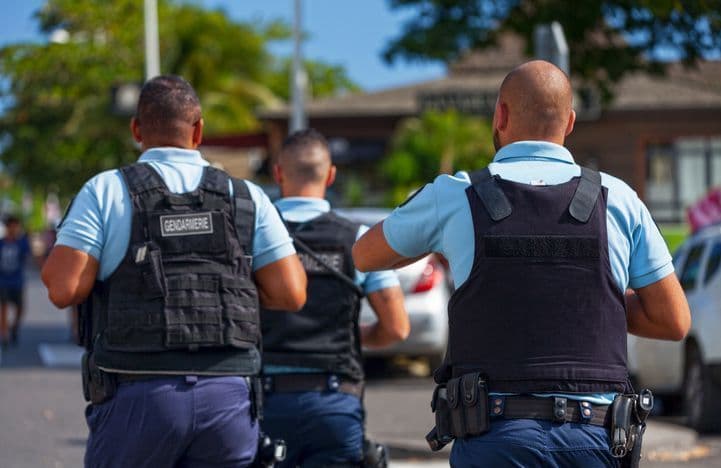 En Isère, il tue le nouveau compagnon de sa femme avant de se donner la mort en plein cours de yoga