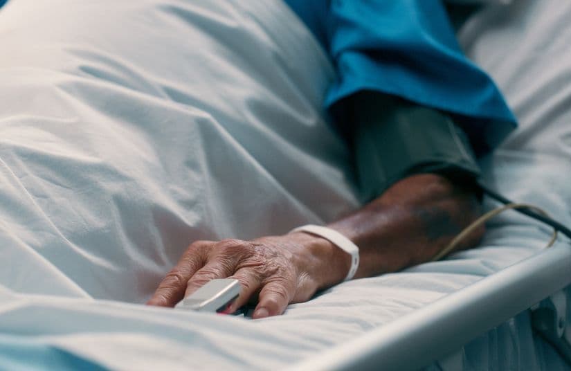 Elle est rejugée pour avoir tué son grand-père en mettant le feu à son lit