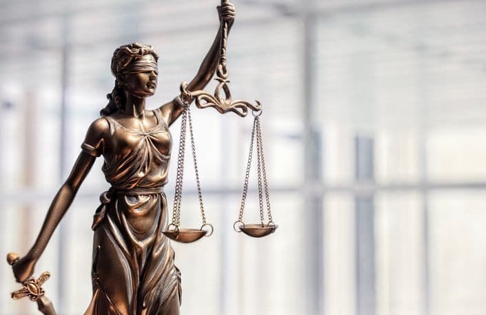 Grand-père malade mort brûlé vif: sa petite-fille condamnée à cinq ans de prison, dont un ferme