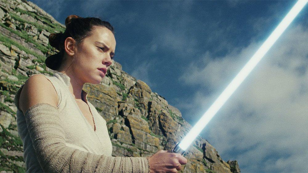 Tout ce que Daisy Ridley a dévoilé (et suggéré) sur son prochain film Star Wars