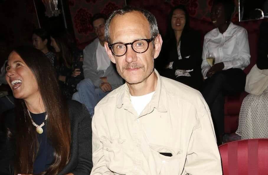 Le retour du photographe Terry Richardson, accusé de plusieurs agressions sexuelles, fait polémique
