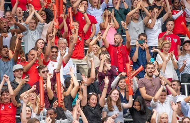 « Depuis MeToo, les supportrices assument leur passion » : les femmes s’installent dans les stades de foot