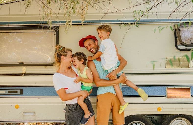 Qu’est-ce que la méthode « 30/30 », qui aide les parents à profiter de leurs vacances ?