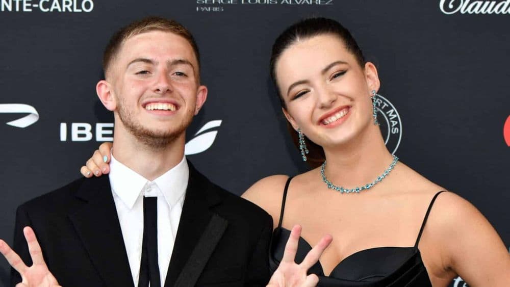 "C'est juste pour les caméras" : Michou et Elsa Bois un couple fake ? Un célèbre youtubeur balance fort !