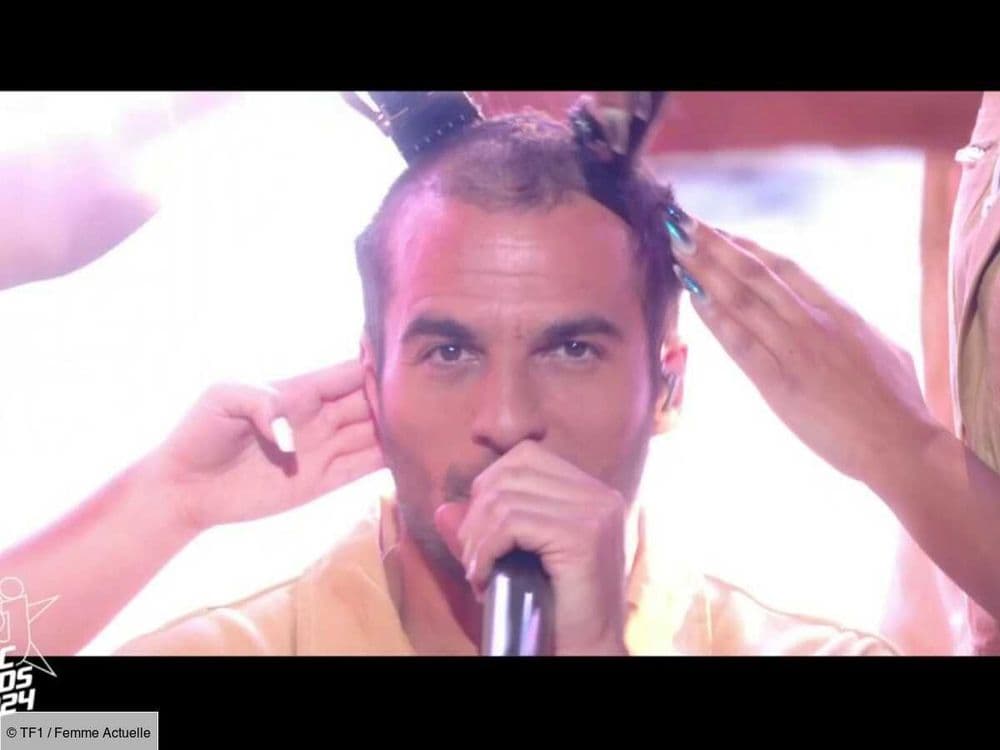 Amir se rase la tête sur la scène des "NRJ Music Awards" et laisse Nikos Aliagas stupéfait