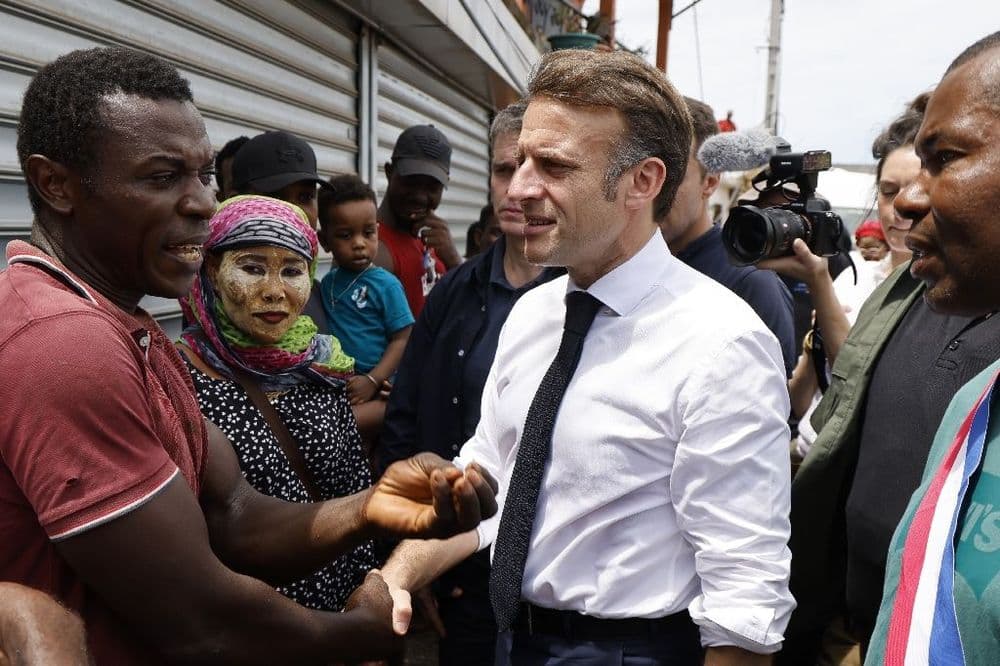 Macron quitte Mayotte après une réunion de crise sur l'archipel dévasté