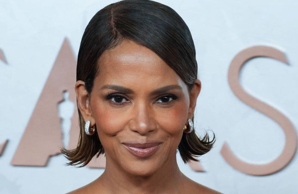 Oscars 2025 : Halle Berry prouve que cette coupe au carré vintage est indémodable