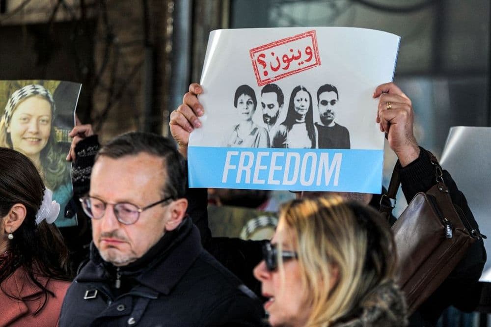 Syrie: à Douma, des manifestants veulent des réponses sur des militants disparus