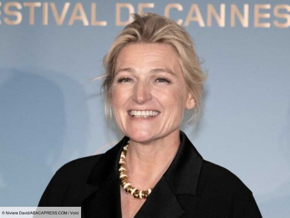 "On m’a collé les sujets santé parce que j’étais une femme" : Anne-Elisabeth Lemoine se confie sur son début de carrière à RMC