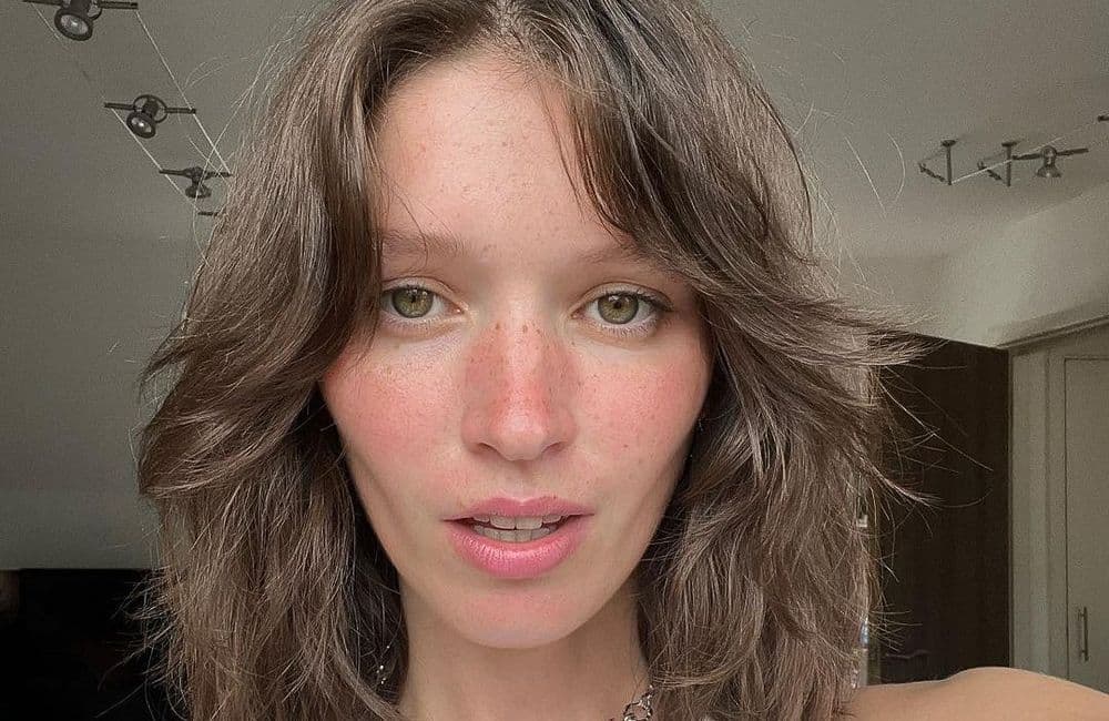 Cowgirl cut : la coupe de cheveux rétro la plus désirable de la saison