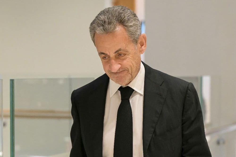 Légion d'honneur: Sarkozy "prend acte", rappelle que la CEDH doit encore examiner son recours