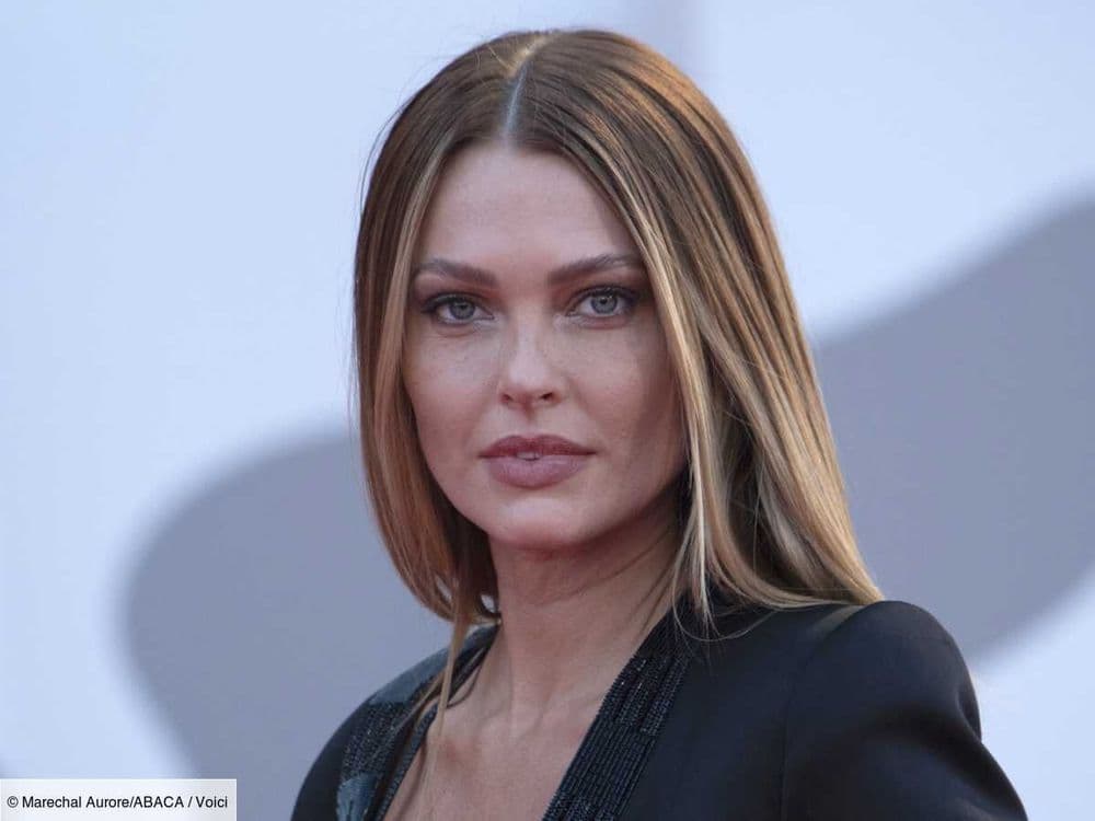 “Personne ne savait” : Caroline Receveur revient plus en détail sur sa chimiothérapie, entamée il y a un an