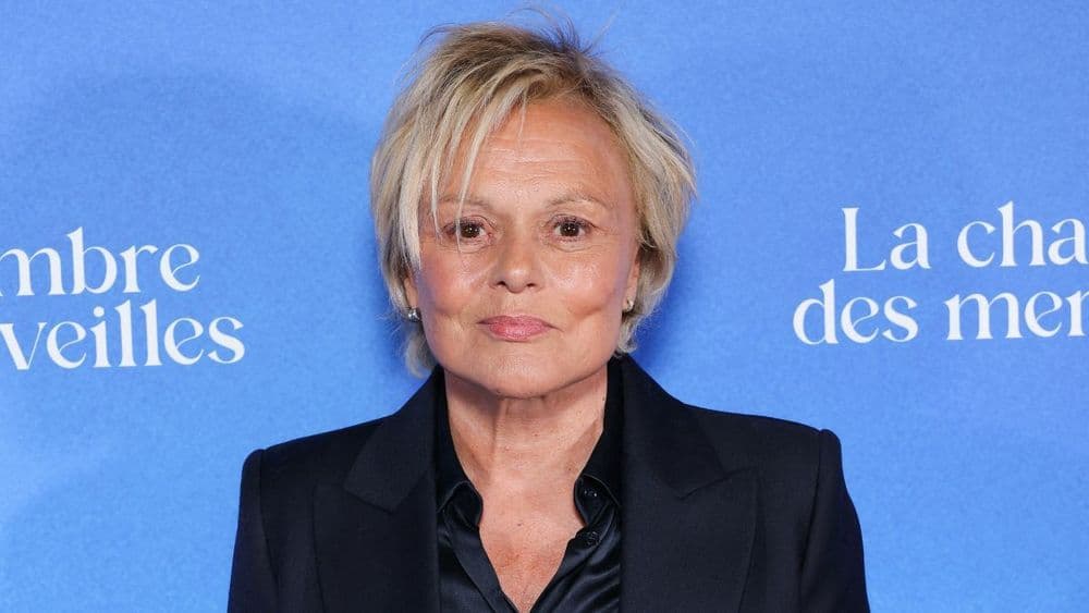Muriel Robin “en grande souffrance” évoque ses années de dépendance à l’alcool