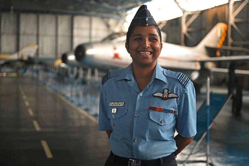 Inde: la seule femme pilote de Rafale rêve de toucher les étoiles