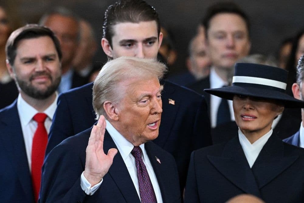 Trump devient le 47e président des Etats-Unis et leur promet un "âge d'or"