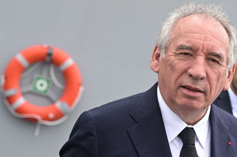 Budget: Bayrou demande un "effort à tous les Français" et ouvre la porte à une TVA sociale