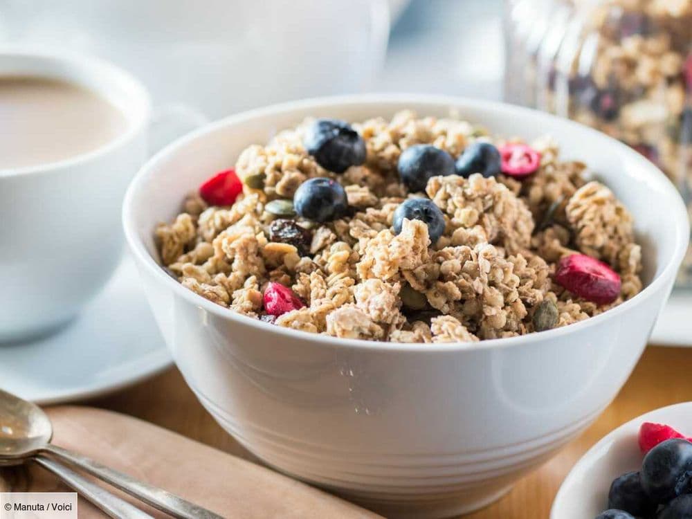 Granola maison sans huile : cette recette healthy au blanc d'oeuf est facile et gourmande