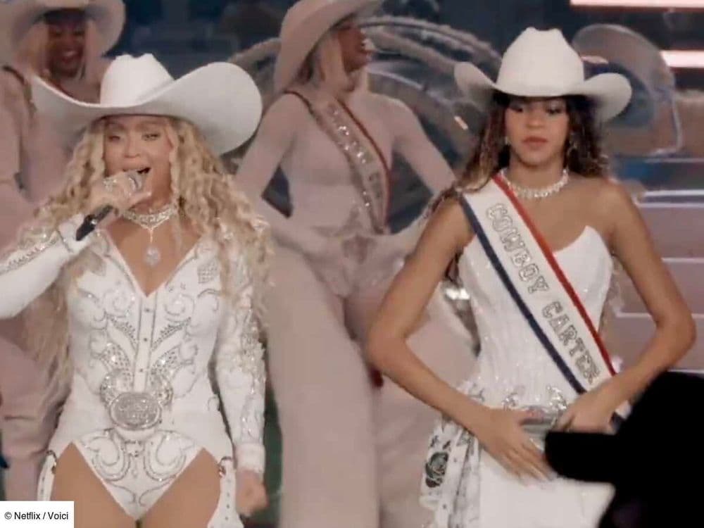 Beyoncé chante pour un match de NFL : sa fille Blue Ivy fait une apparition surprise sur scène, les internautes conquis !