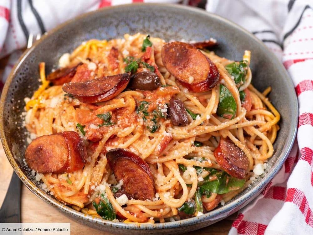 Pâtes aux coques et chorizo : la recette étonnante mais qui fonctionne à merveille
