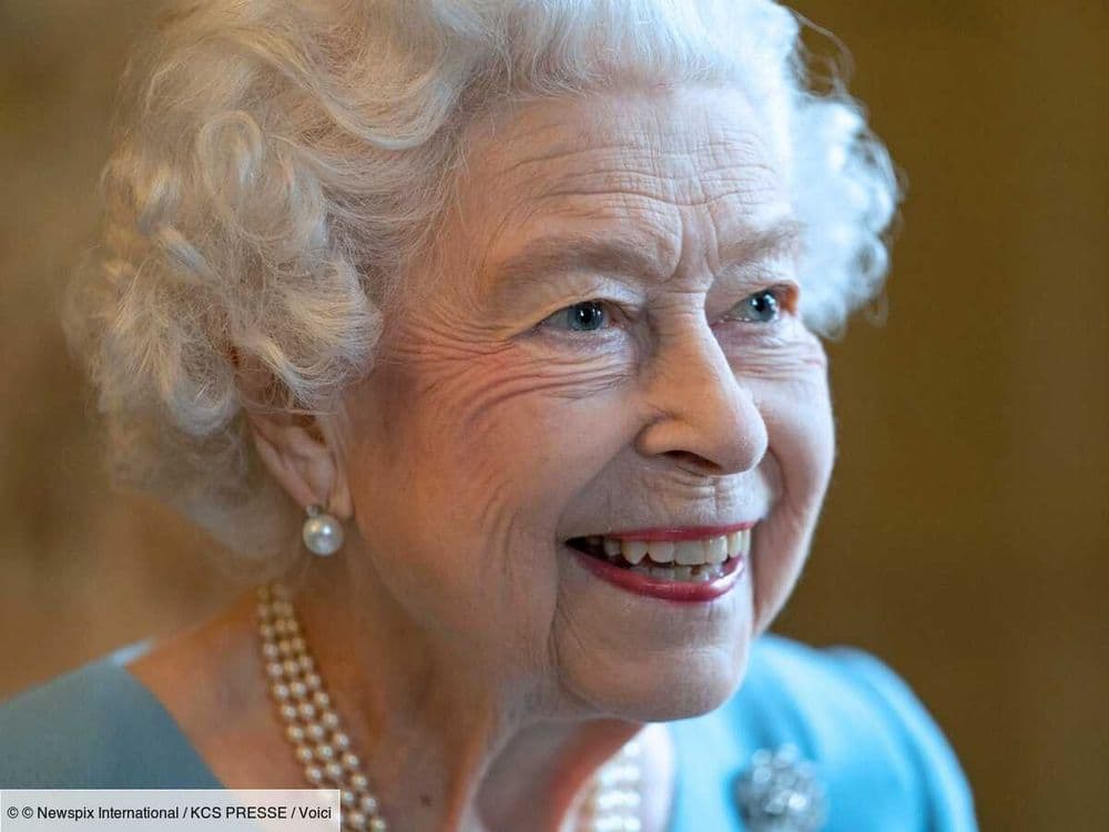 Elizabeth II : cette remarque de la défunte reine au sujet de l'écart d'âge entre Brigitte et Emmanuel Macron (ZAPTV)