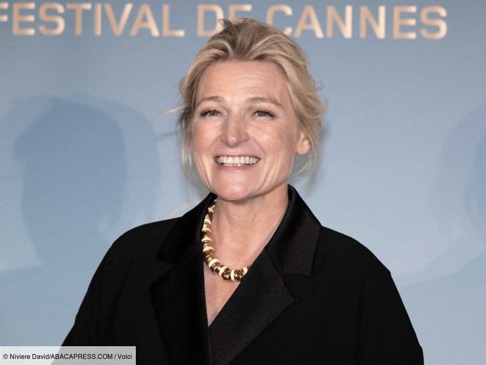 Anne-Elisabeth Lemoine en froid avec sa remplaçante Aurélie Casse ? L'animatrice de C à vous évoque leurs relations
