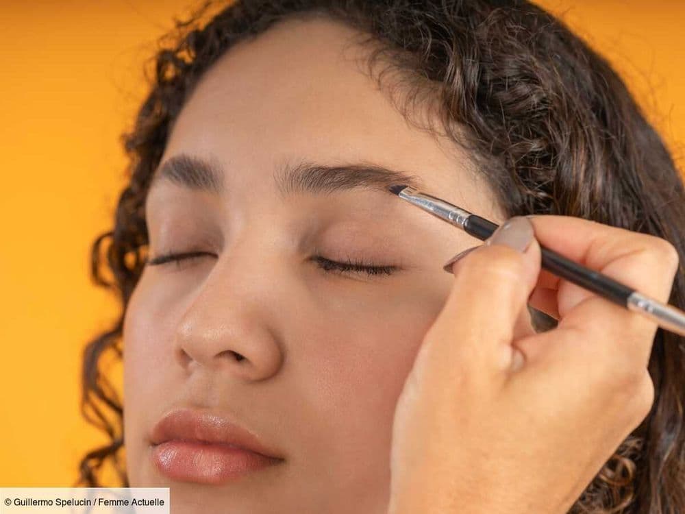 Sourcils fins et clairsemés : une maquilleuse dévoile son astuce toute simple pour combler les trous et les densifier