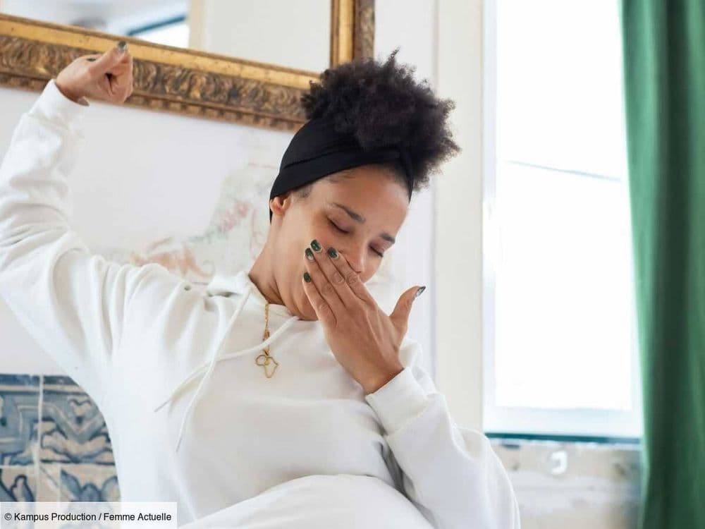 J'ai la bouche sèche la nuit et pâteuse au réveil : quelles sont les causes (et que faire) ?