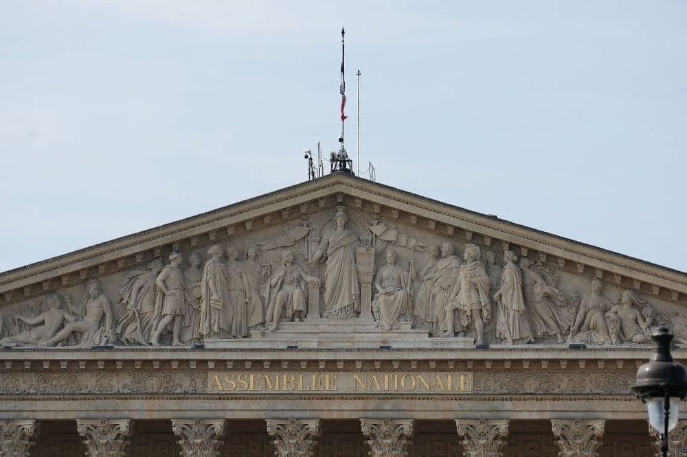 L'Assemblée exclut temporairement deux députés pour usage illicite de leurs frais de mandat