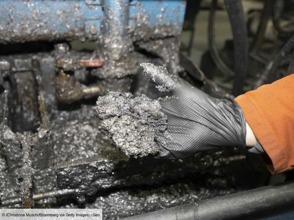 Voiture électrique : les États-Unis et la Chine mènent une "guerre du graphite", et Washington pourrait perdre